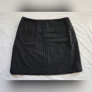 Banana Republic Dark Charcoal Ribbed Mini Skirt (sz 6 petite)